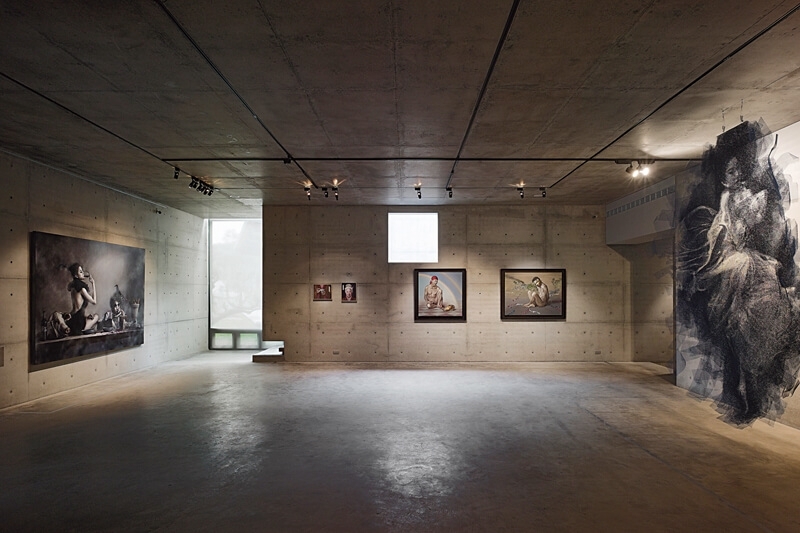 毓繡美術館是臺灣的私人美術館之一，圖為館內展場空間。（© 毓繡美術館）