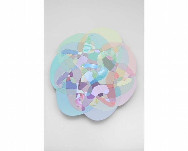 湯尼．奥斯勒（Tony Oursler）2019年的作品《2§ba》。（Tony Oursler Studio提供）