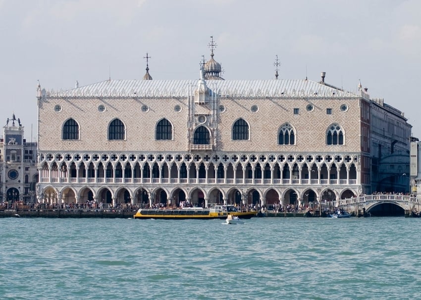 總督宮（Palazzo Ducale）。（©wikimedia，CC BY 3.0）