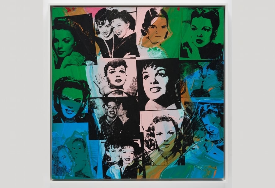 安迪．沃荷（Andy Warhol）《經典回顧（藍色）》，布面絲網印刷油墨及合成聚合物，101.6x101.6cm，c. 1978。（ © 藝術家，佩斯畫廊提供）