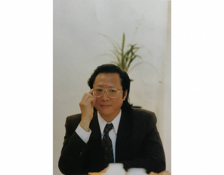 人間副刊的主編高信疆是掀起洪通熱潮的旗手。（攝影：李遊，本刊資料室）