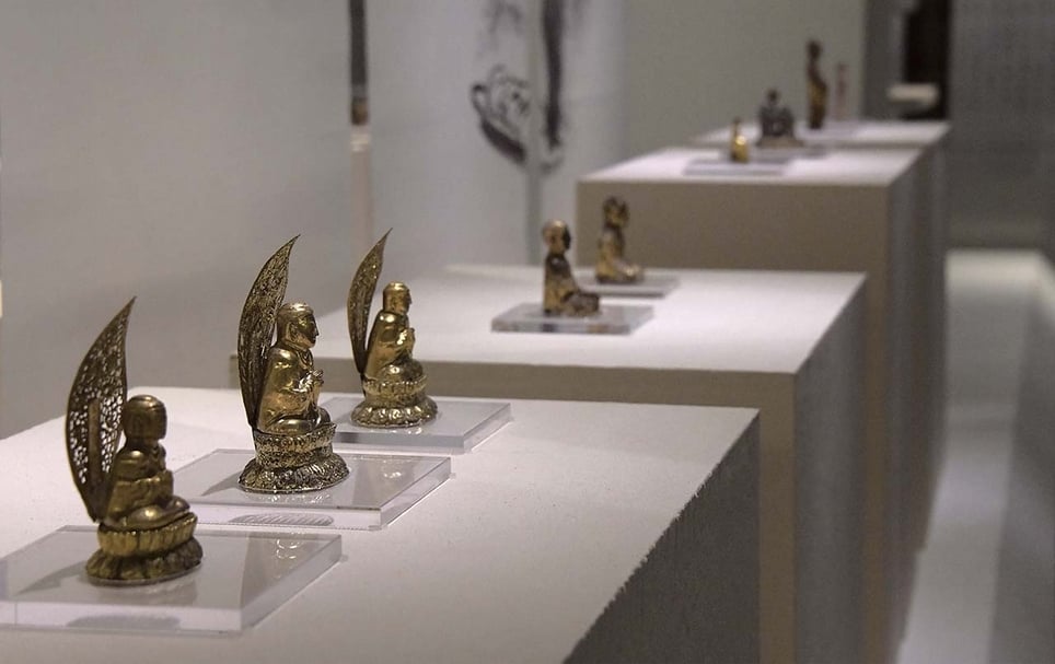 佛光山佛陀紀念館「海上佛影—上海博物館藏佛教藝術展」展覽現場。（佛光山佛陀紀念館提供）