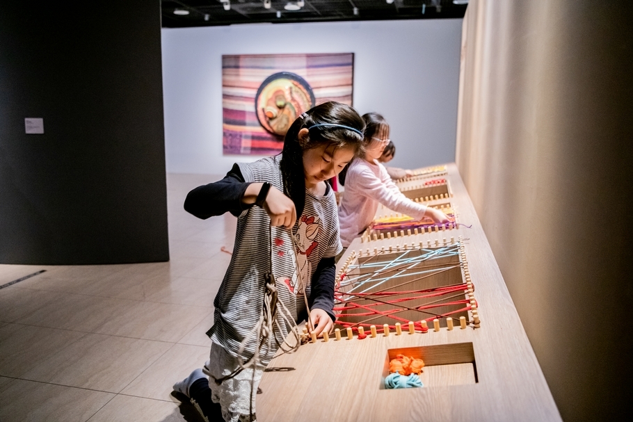 「藝術,在這裡 」,邀請觀眾想像美術館的種種(圖片來源:高雄兒童美術館提供)