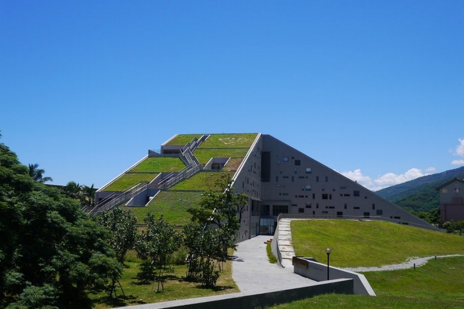 台東大學圖書資訊館