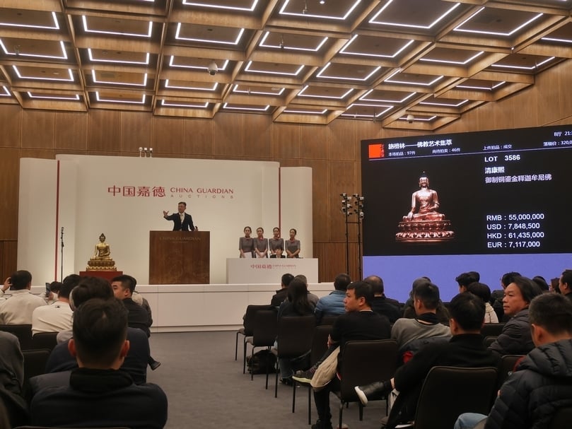 2019年中國嘉德北京秋拍「供御－宮廷瓷器及古董珍玩」專拍現場。（攝影／王怡文）