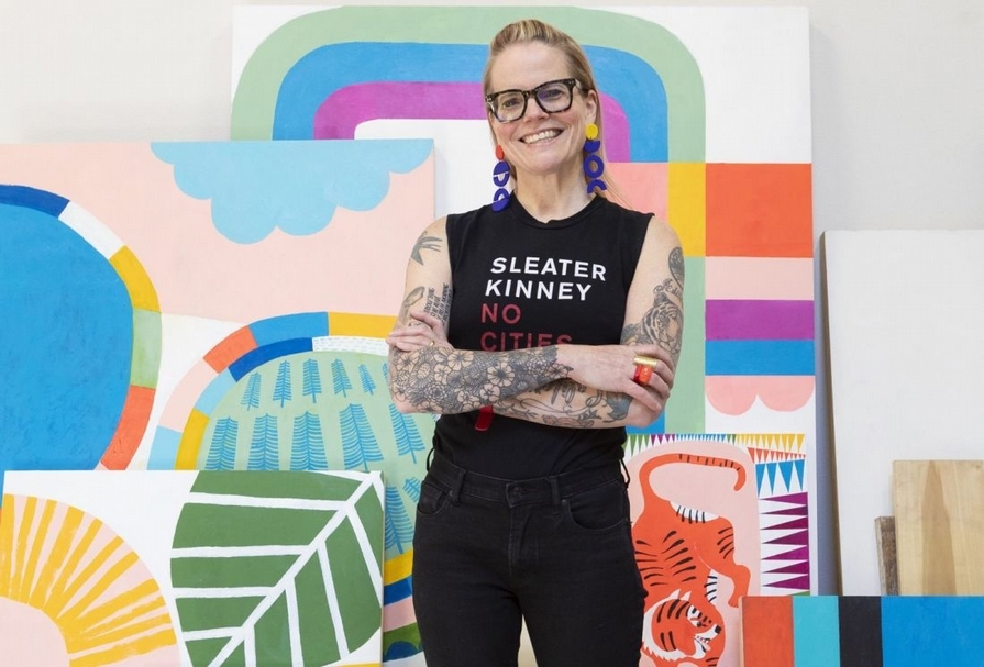 麗莎·康頓 (Lisa Congdon)是位成功的藝術家。她以色彩鮮豔的抽像畫、錯綜複雜的線條畫、圖案設計和手工刻字而聞名。 © Christopher Dibble