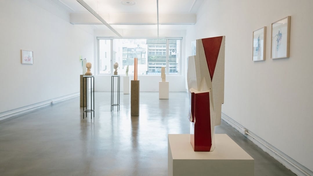 也趣藝廊台北「Reflection_Uwe Kowski & Kai Schiemenz雙個展」（2018）展覽現場。（也趣藝廊提供）