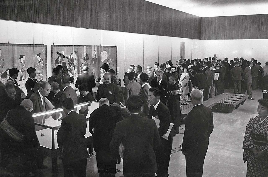 1960年大和文華館開館紀念展覽現場。（大和文華館提供）