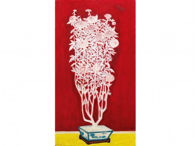 常玉 （1895-1966）《青花盆中盛開的菊花》，油彩、纖維板， 110 x 60 cm，1940至1950年代作。（佳士得香港提供）