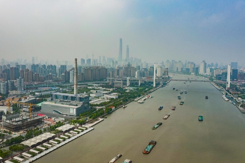 位於黃浦江畔的上海當代藝術博物館。(© PSA)