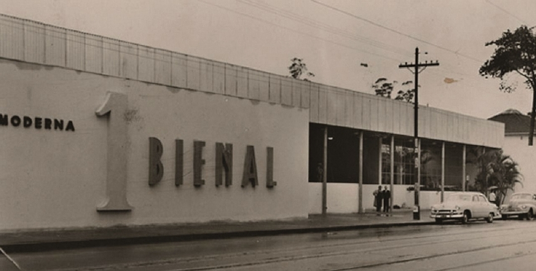 首屆聖保羅雙年展（Bienal de São Paulo），當時展場尚未移至「西西悠館」（Pavilhão Ciccillo Matarazzo）。©artfact