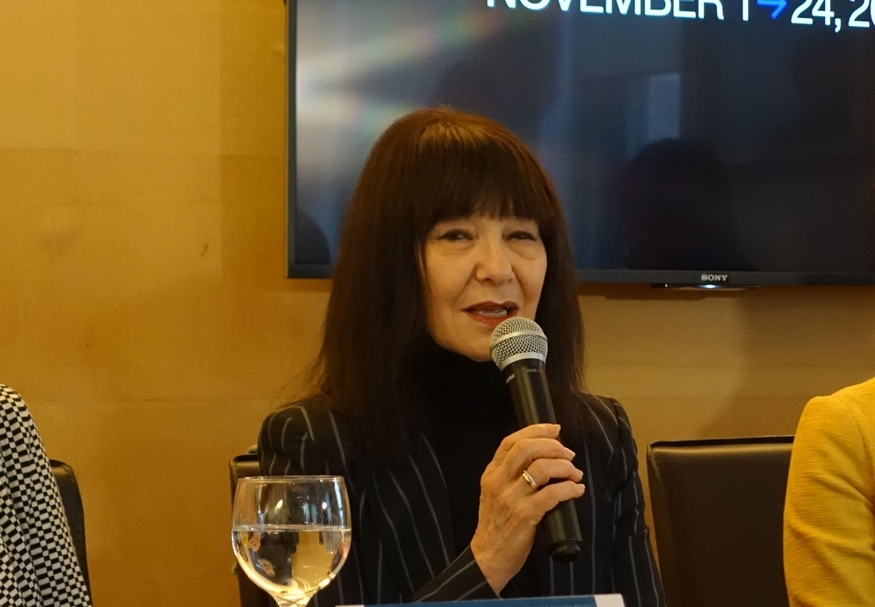 2019年記者會現場的蘿絲李．戈柏（Roselee Goldberg）。（空總臺灣當代文化實驗場提供）