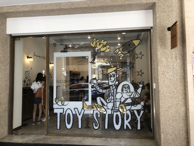 【小典藏|新鮮事】皮克斯經典動畫《玩具總動員》主題店在CAFE!N 硬咖啡,好拍好玩一定要來!