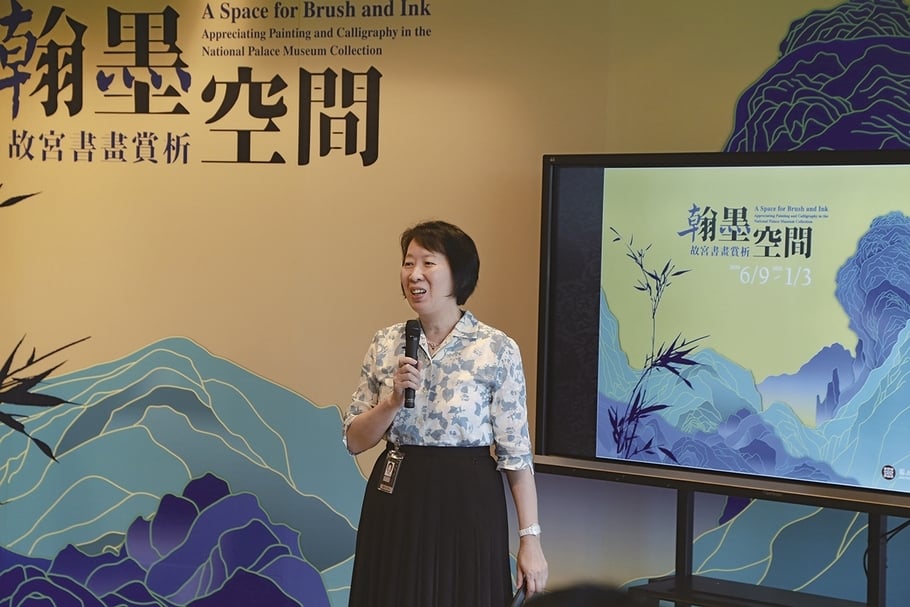 「翰墨空間」主視覺究竟藏了哪些經典書畫？ 有請書畫處處長劉芳如公布答案。（國立故宮博物院南院處提供）