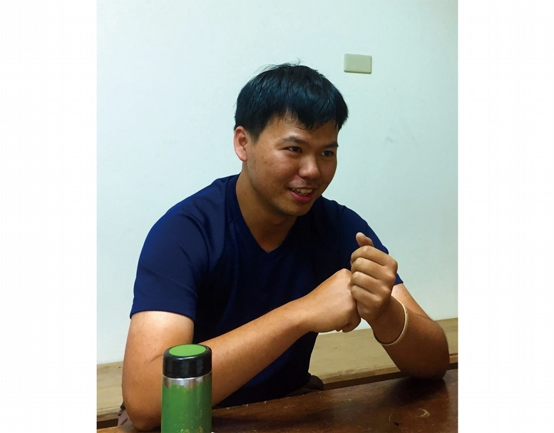 錫工藝師李瑋。（羅又睿提供）