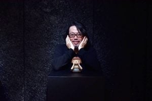 藝術家唐唐 。本名（唐壽南）2003年起以唐唐為筆名，陸續出版暢銷繪本《短耳兔》、《短耳兔考0分》系列等十餘本繪本已售出多國版權、插畫作品有《少年讀西遊記》、《明星節度使》、《晴空小侍郎》…等，也多次獲選為代表台灣參加義大利波隆那兒童書展的插畫家，近年開始從事當代藝術創作並定期舉辦個展，作品廣受私人及美術館收藏。（資料來源：天成文旅-華山町）