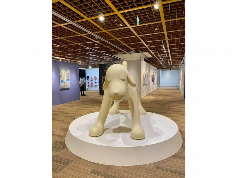奈良美智大型立體雕塑《 Your Puppy》，以6,416萬新臺幣（含佣金）成為當日成交最高價。（羅芙奧提供）