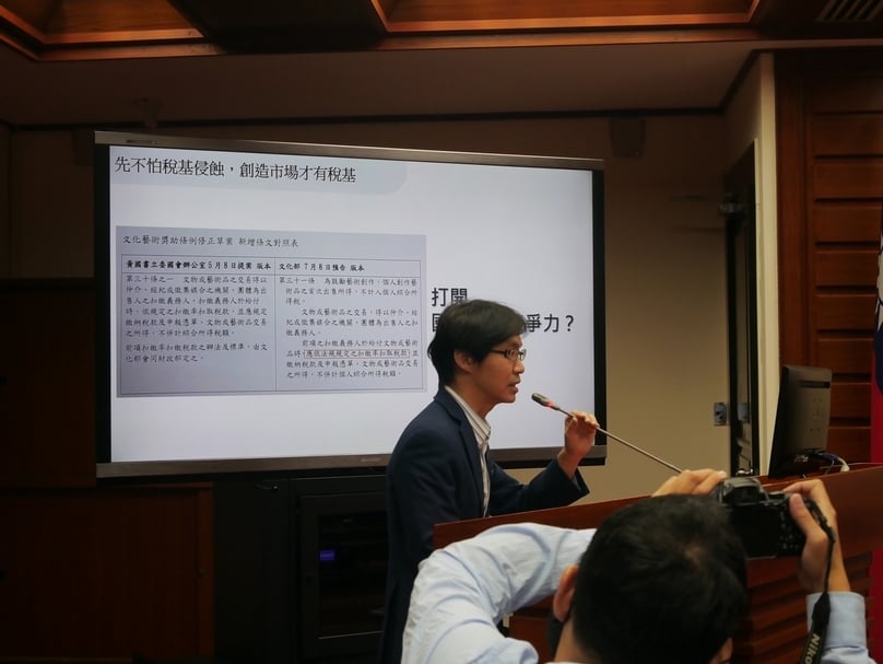中華國際會議展覽協會秘書長林冠文以「必須要創造市場，才有稅基」切入，期待政府顧及製造業的用心，也能擴及到藝術文化產業，讓文化產業有更好的稅租與優惠。（本刊資料室提供）