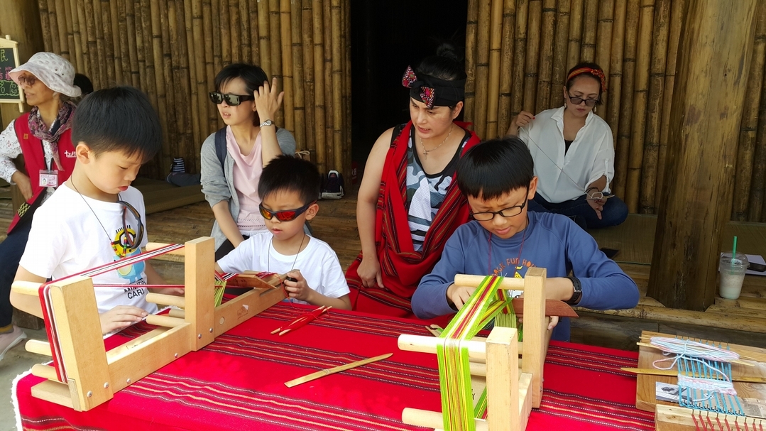 新北考古公園內的竹造干欄屋，充滿南島風情