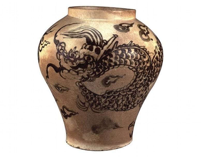 圖3 朝鮮17世紀〈白瓷鐵畫雲龍紋壺〉，館藏編號1986.997。 （©The Art Institute of Chicago）