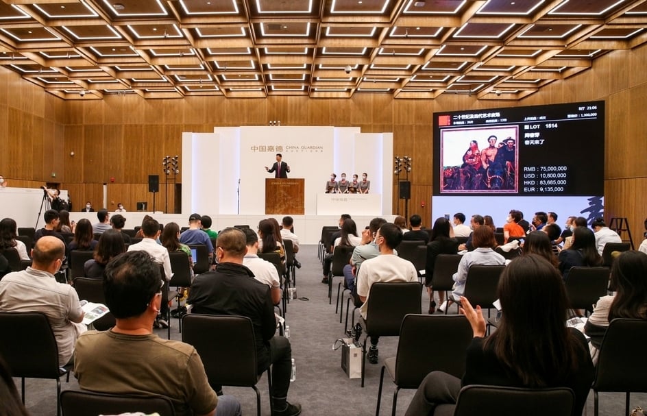 2020年中國嘉德「二十世紀及當代藝術」夜場現場。（中國嘉德提供）