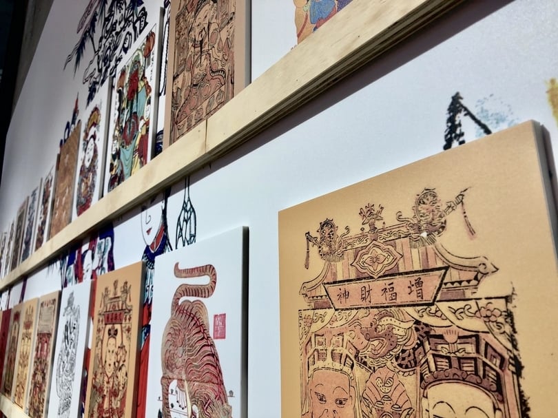 想要了解圖案的意涵，現場可直接掃描QR code，非常快速又方便。