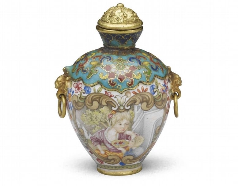 清乾隆〈金屬胎掐絲琺瑯與畫琺瑯西洋人物雙耳鼻煙壺〉，4.5×3.3公分，國立故宮博物院藏。（國立故宮博物院提供）