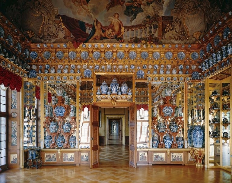 柏林夏洛騰堡宮(Charlottenburg Palace)瓷器珍寶室。攝影/Jörg P. Anders。