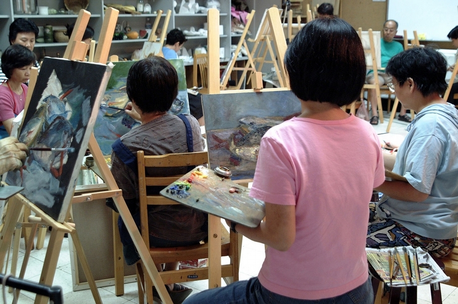 1983年北美館創館後的「美術教室」場景。（臺北市立美術館提供）