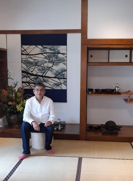 索卡藝術中心負責人蕭富元於索卡「離塵」空間開幕現場。(攝影/蕭伊伶)