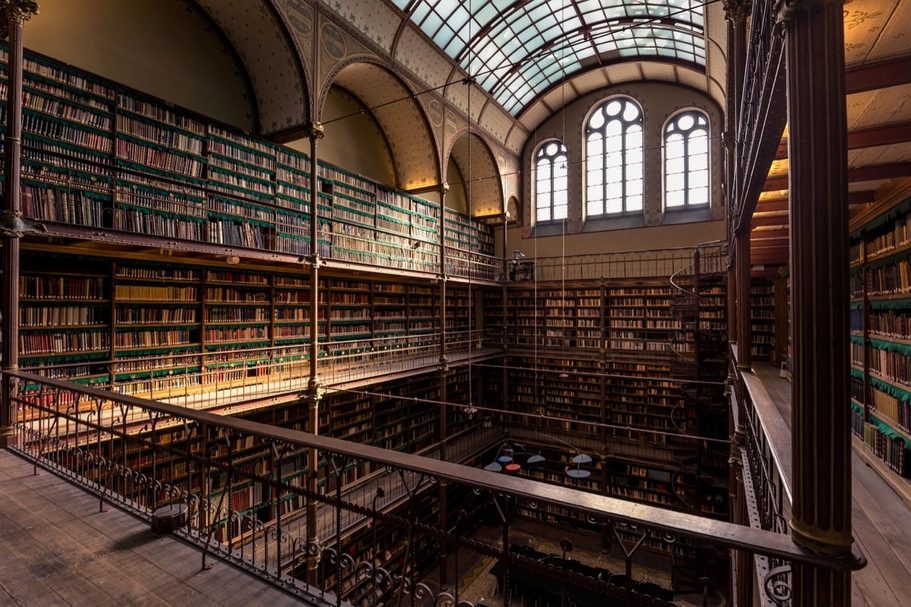 積極推動館藏數位化與共享的尼德蘭國立博物館(Rijksmuseum)圖書館。(By Davidh820, CC BY-SA 4.0)