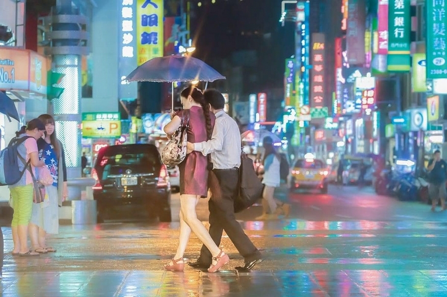 久方武《Rain at Night I 》。（© Memes）