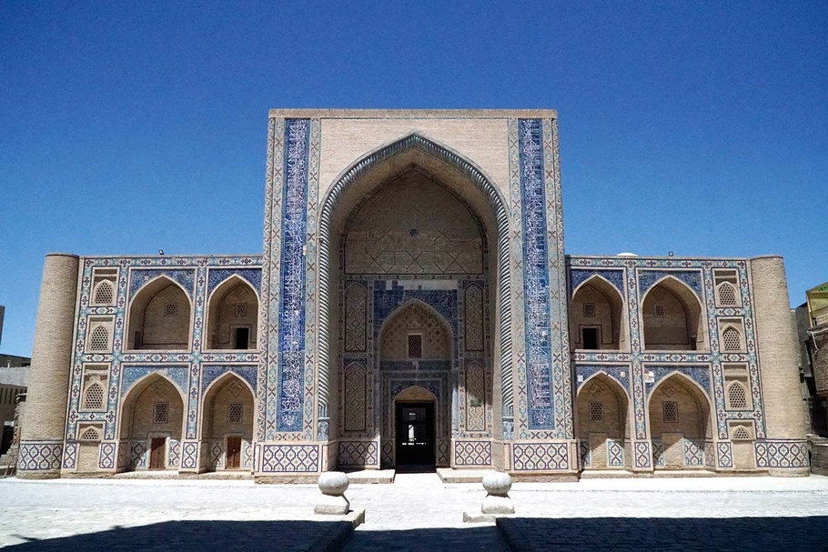圖10 帖木兒王朝撒馬爾罕1417-1420年建「烏魯伯格宗教研習所」(Ulugh Beg Madrasa)立面局部。圖版取自Wikimedia Commons。