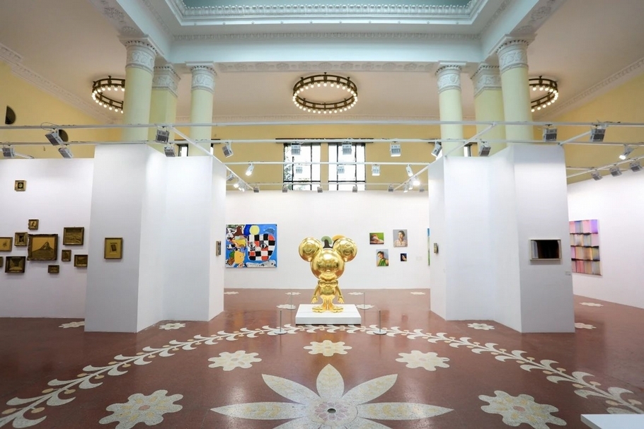 貝浩登於2020年ART021上海廿一當代藝術博覽會現場。（貝浩登提供）