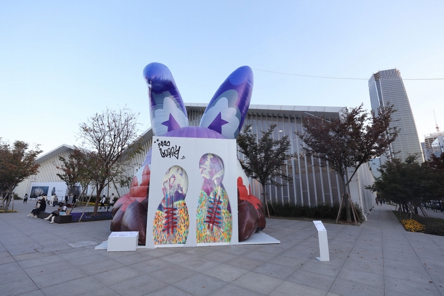 平米美術館 Ｘ 陳鎰晗 MAD BUNNY（© The Seventh Edition of West Bund Art & Design）