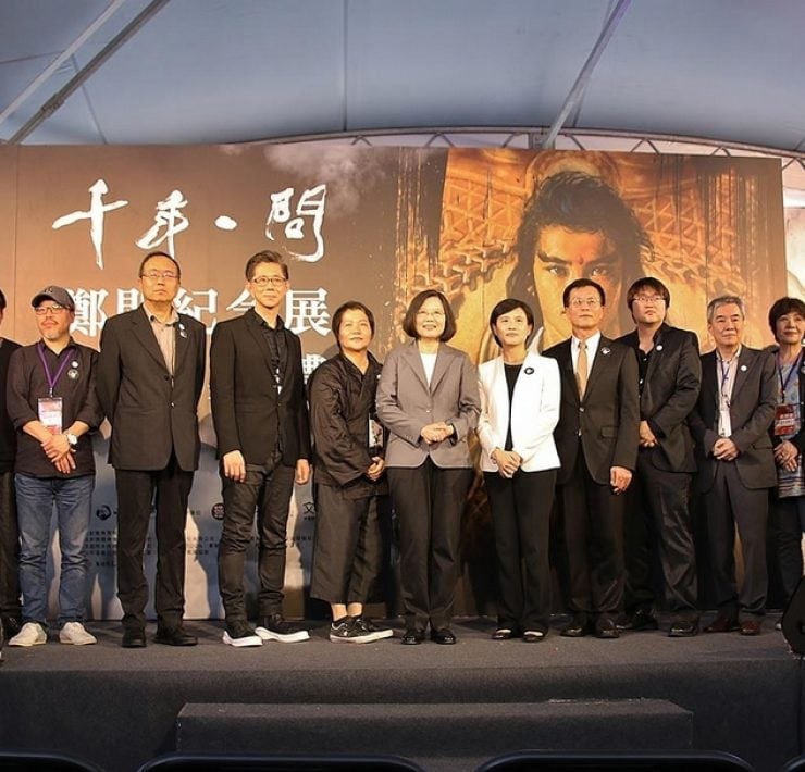 致敬經典，更應開創經典——從鄭問展看台灣漫畫環境