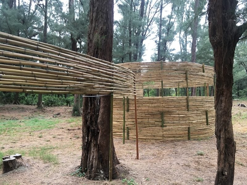 「2017漁光島藝術節」藝術家禹禹工作室作品《箍起來》。（攝影／楊佳璇）