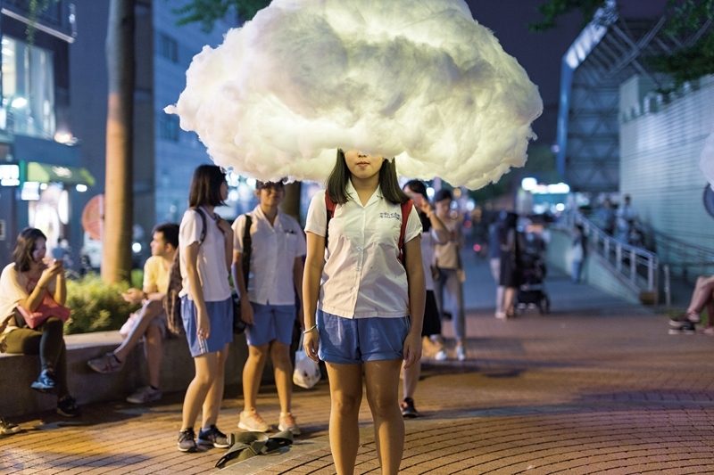 阿馮索與佛荷（Mickaël Martins Afonso & Caroline Escaffre-Faure）作品《白日夢》（Head in the Clouds）。（蔚龍藝術提供）