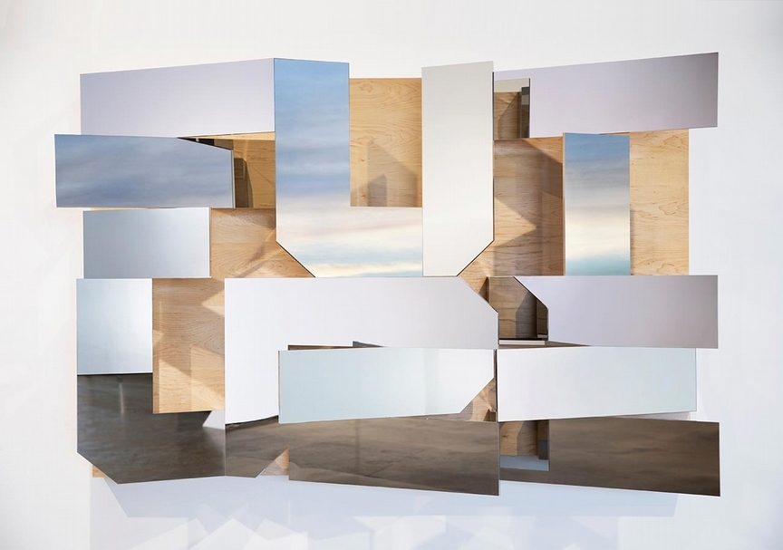 道格．阿特肯（Doug Aitken）《Future 》（版本二，共四版），鋁、不銹鋼、膠合板，132.1x196.9cm，2017。（Massimo De Carlo畫廊提供）