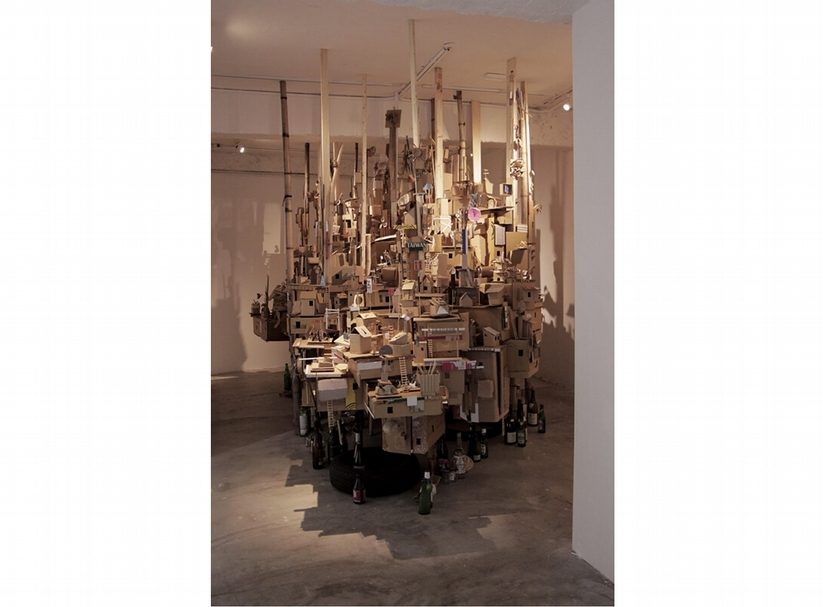 阿奎禮贊夫婦Alfredo and Isabel Aquilizan｜途經III：另一個國家計畫 PassageIII: Project Another Country 紙箱 尺寸依空間而定 2016 路由藝術提供