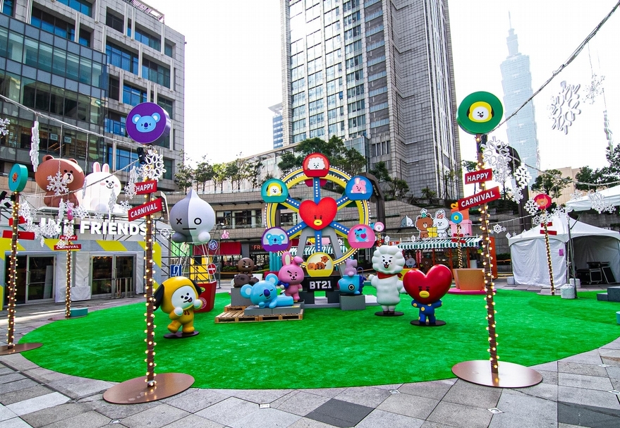 LINE FRIENDS旗下最受粉絲喜愛的兩大IP （BROWN & FRIENDS以及BT21）首次組合在一起，打造閃亮的LINE FRIENDS嘉年華樂園