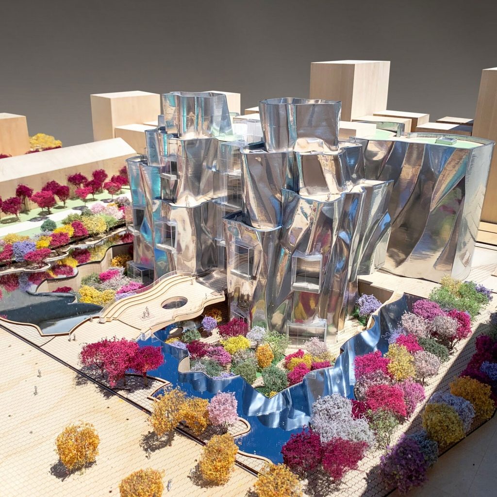 法蘭克．蓋瑞為中國醫藥大學水湳校區設計的建築。（© Gehry Partners, LLP）