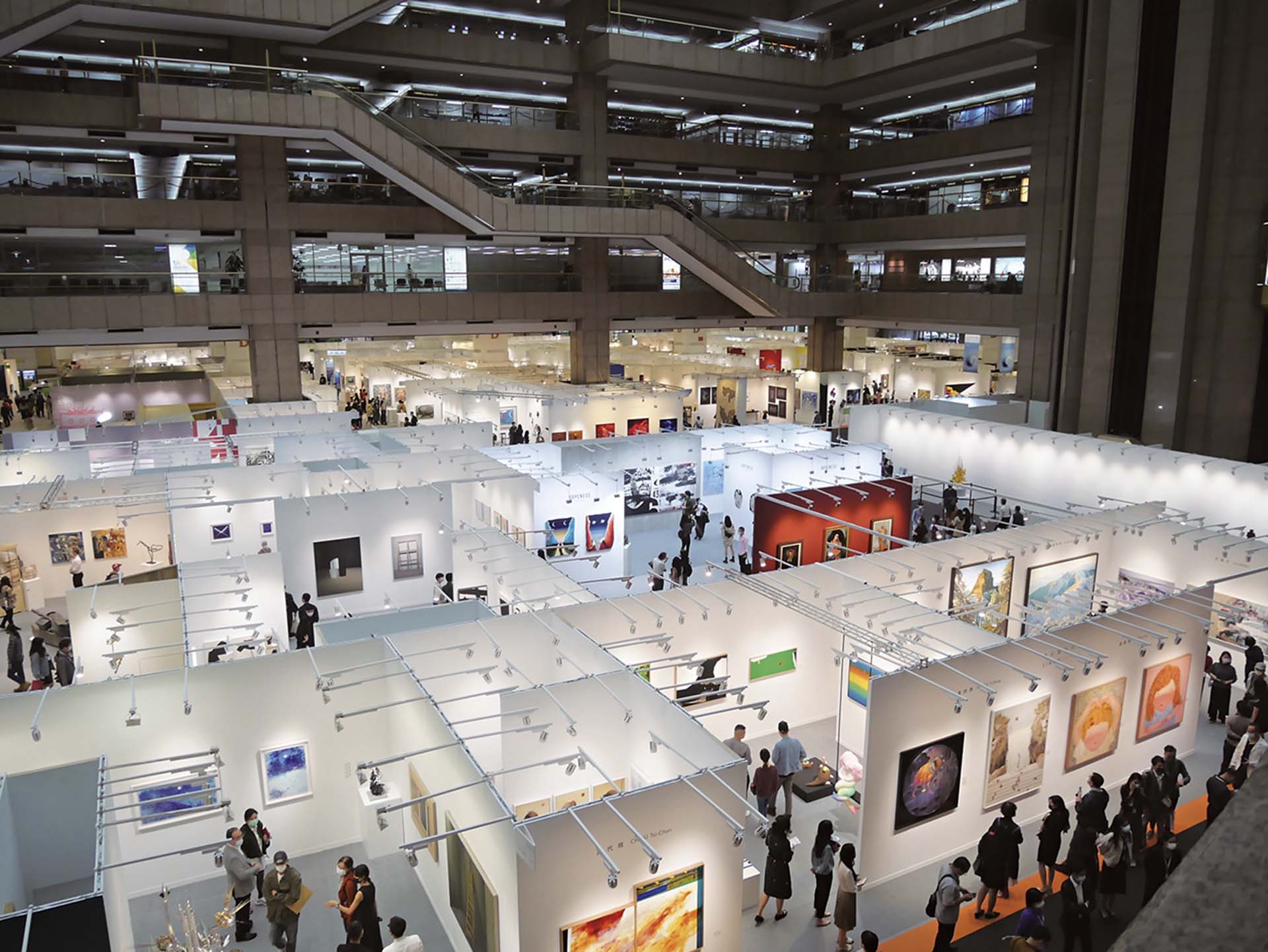 ART TAIPEI 2020台北國際藝術博覽會展覽現場。（台北國際藝術博覽會提供）
