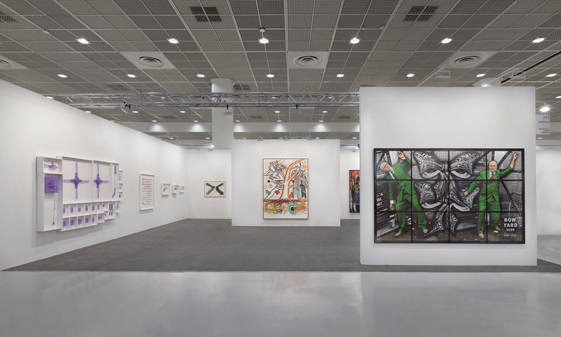 2021韓國國際藝術博覽會現場，圖為立木畫廊展位。（立木畫廊提供）
