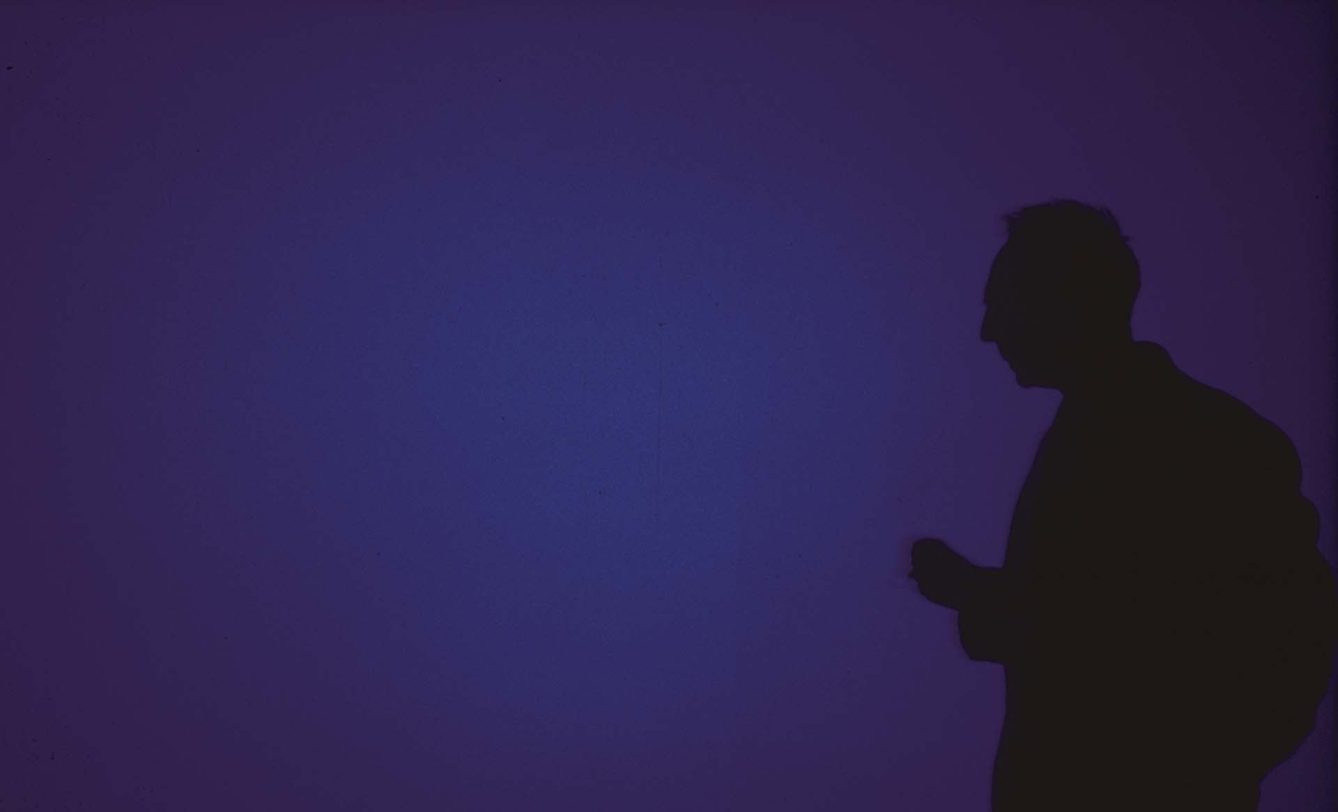 德瑞克．賈曼錄像《Blue》（1993）。（攝影／Liam Daniel，courtesy Basilisk Communications）