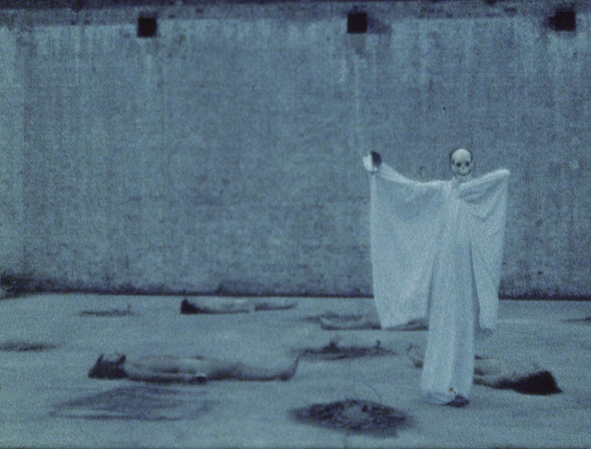 德瑞克．賈曼錄像，《死亡之舞》（1973）。（courtesy LUMA Foundation）