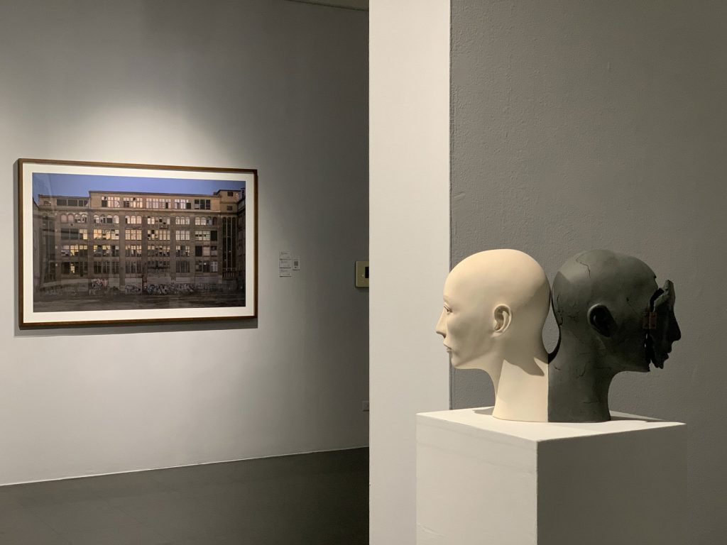流變，雙生：「夢的棲居：劉芸怡、盧嬿宇雙個展」中的動態潛流