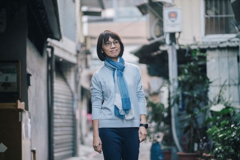 與藝術家相遇的悸動：周美玲導演談史博館口述歷史紀錄片
