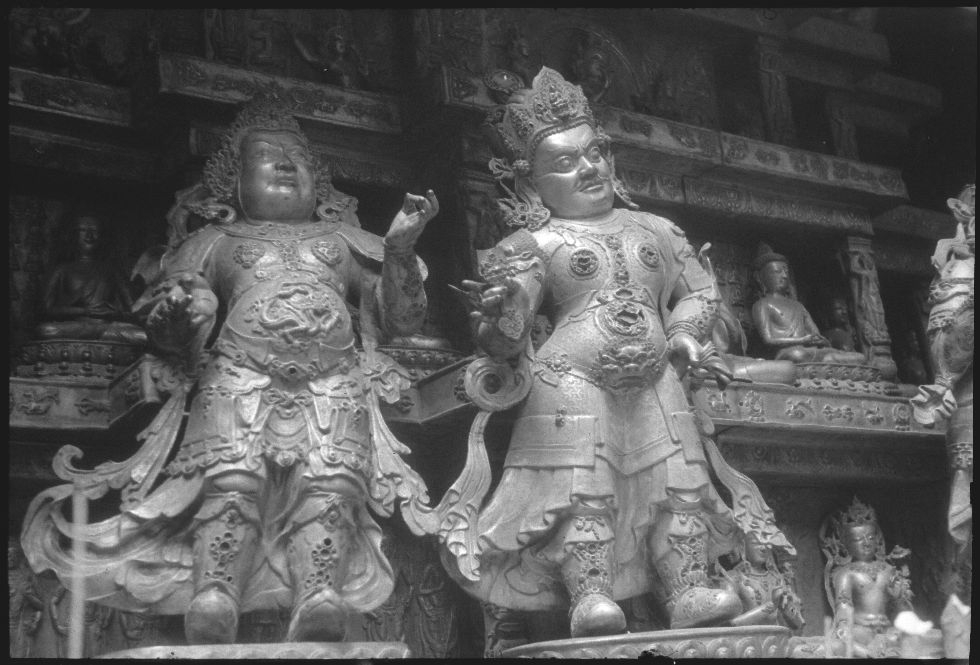 丹薩替寺天王像舊影。