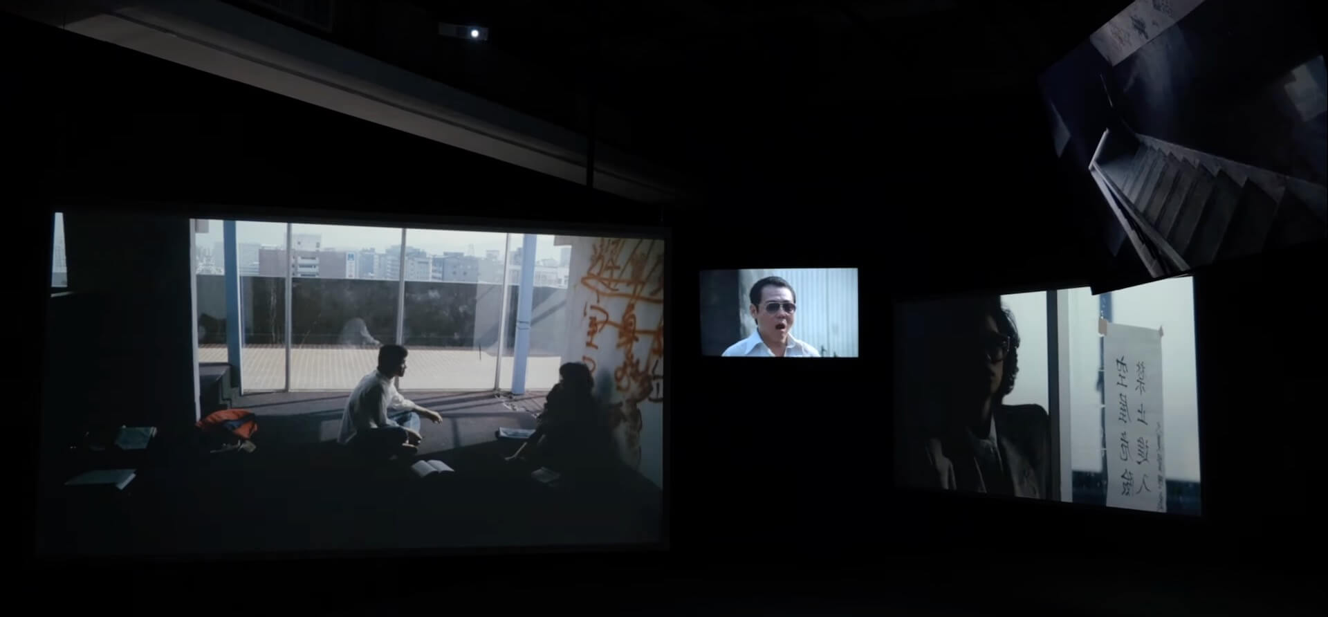 「一一重構：楊德昌」展覽規劃「城市探索者」子題展區，聚焦在楊德昌1980年代的作品，包括了首部電視單元劇《浮萍》、台灣新電影浪潮的重要開始作品《光陰的故事》中的《指望》、楊導的第一部電影長片《海灘的一天》，還有《青梅竹馬》和《恐怖份子》。（…